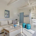 فيلة Urania Luxury *