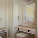 Urania Luxury فيلة *