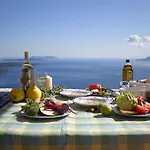 فيلة Urania Luxury فاسيليكي