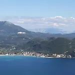 Urania Luxury * فاسيليكي