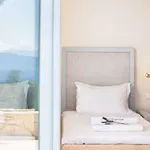 Urania Luxury *