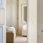 Urania Luxury *