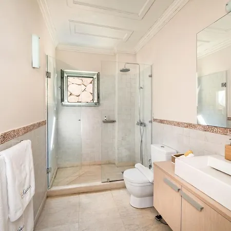 Urania Luxury Vasiliki