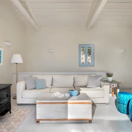 Urania Luxury * Vasiliki