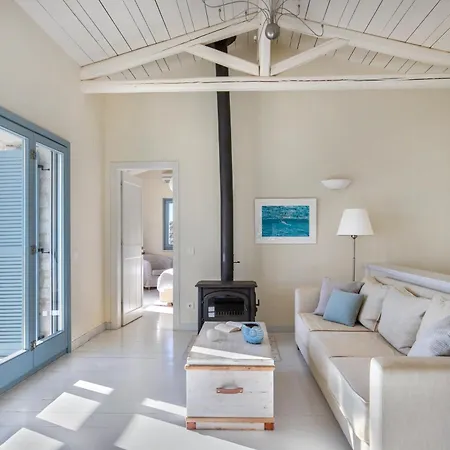 Urania Luxury Villa
