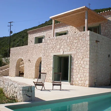 Urania Luxury Villa *