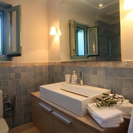 Urania Luxury *