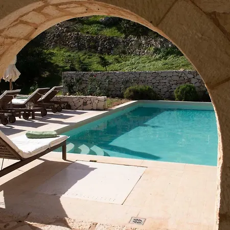 Urania Luxury Vasiliki