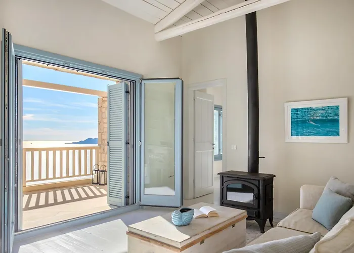 Urania Luxury Vila