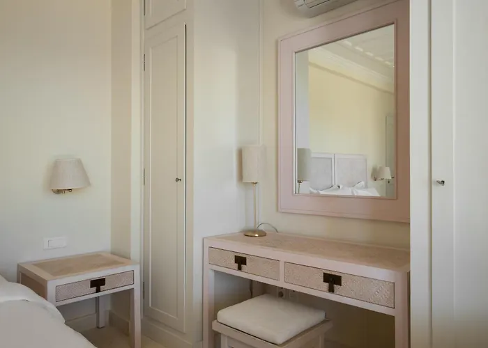 Urania Luxury Vila *