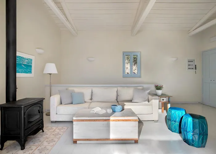 Urania Luxury * Vasiliki