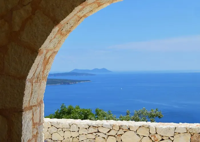 Urania Luxury *