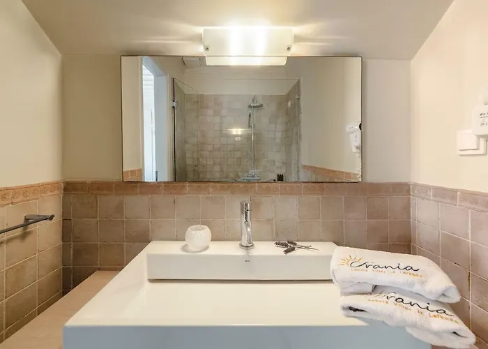 Urania Luxury *