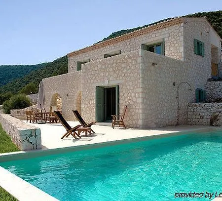 Urania Luxury * Vassiliki