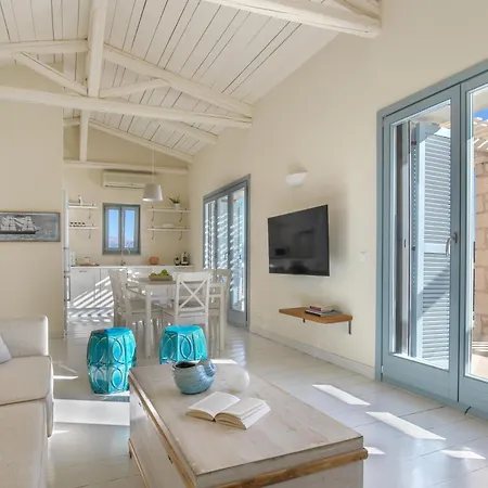 Urania Luxury فيلة *