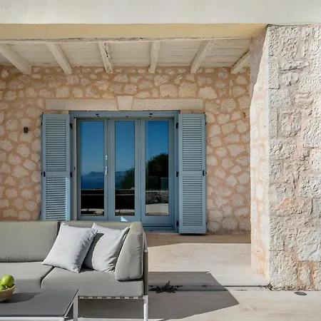 Urania Luxury *