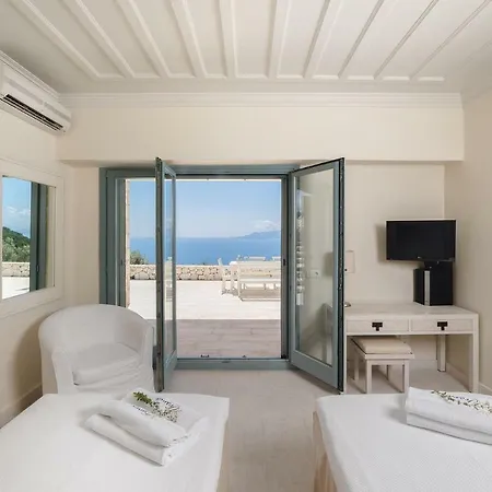 Urania Luxury فيلة *