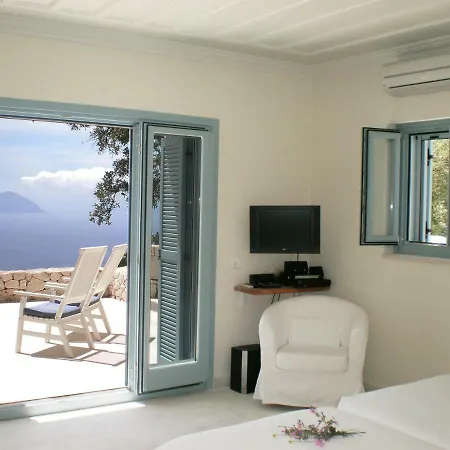 Urania Luxury