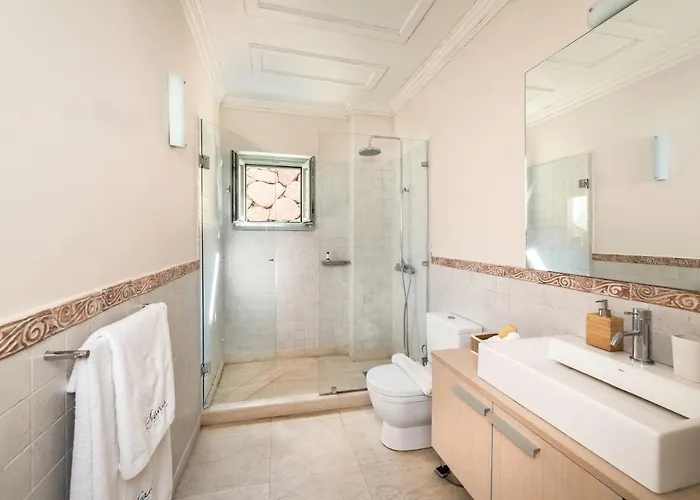 Urania Luxury Βασιλική