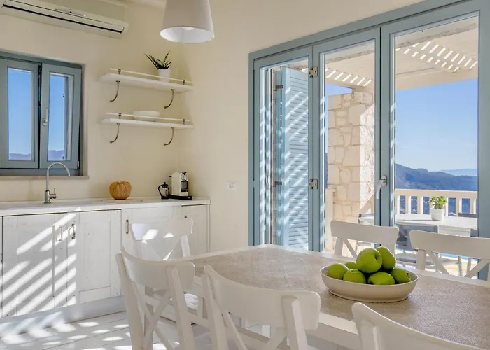 Βίλα Urania Luxury