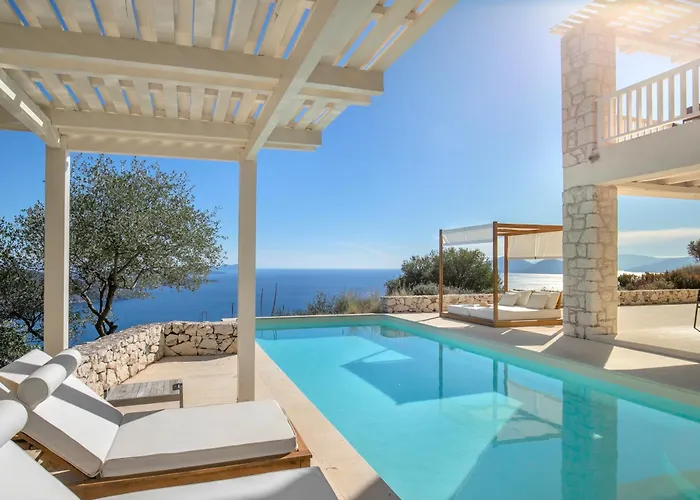 Βίλα Urania Luxury