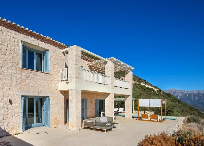 Urania Luxury * Βασιλική