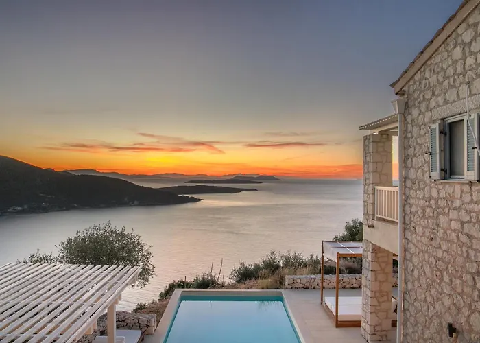 Urania Luxury