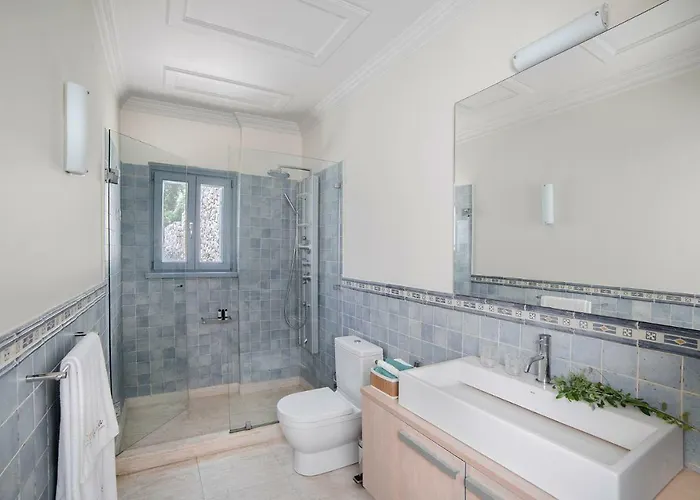 Βίλα Urania Luxury *