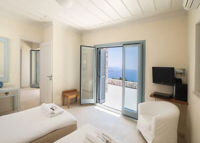 Urania Luxury Βίλα